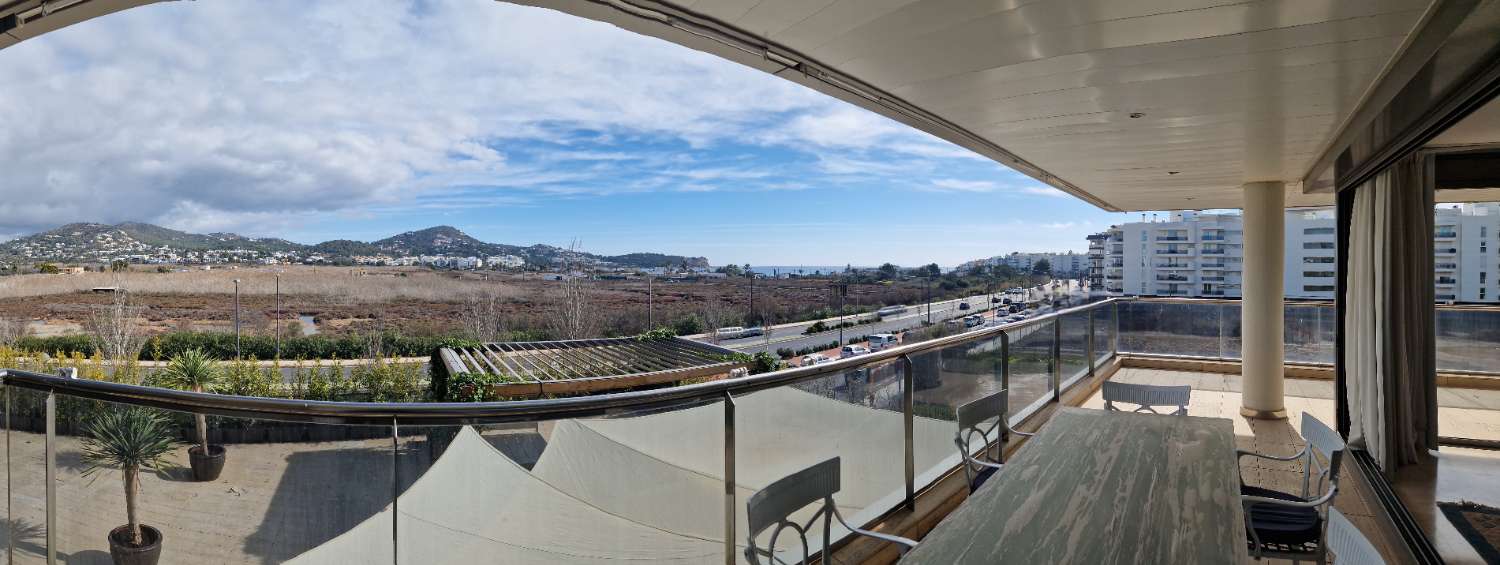 Luminoso apartamento con espectaculares vistas