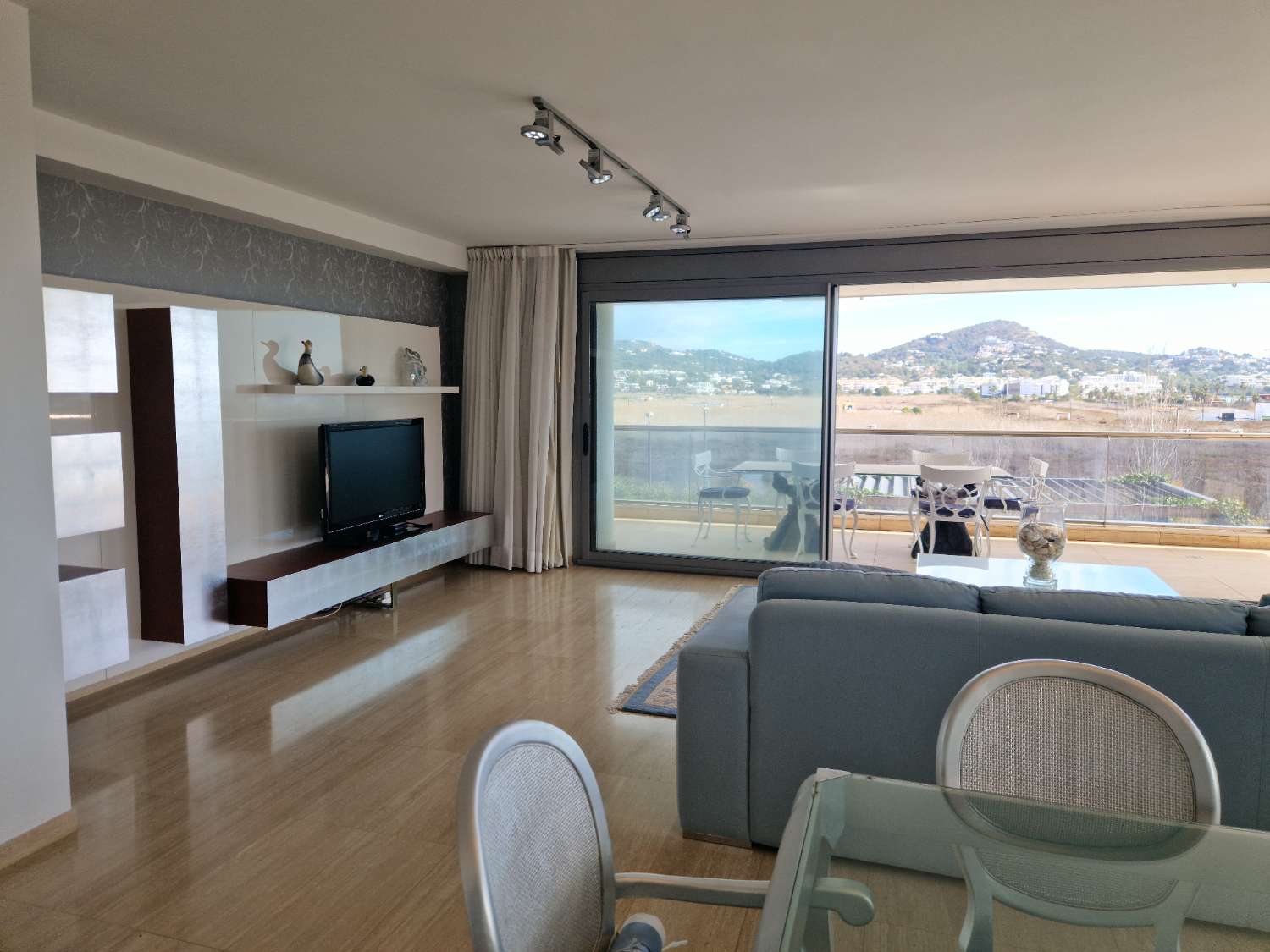 Luminoso apartamento con espectaculares vistas