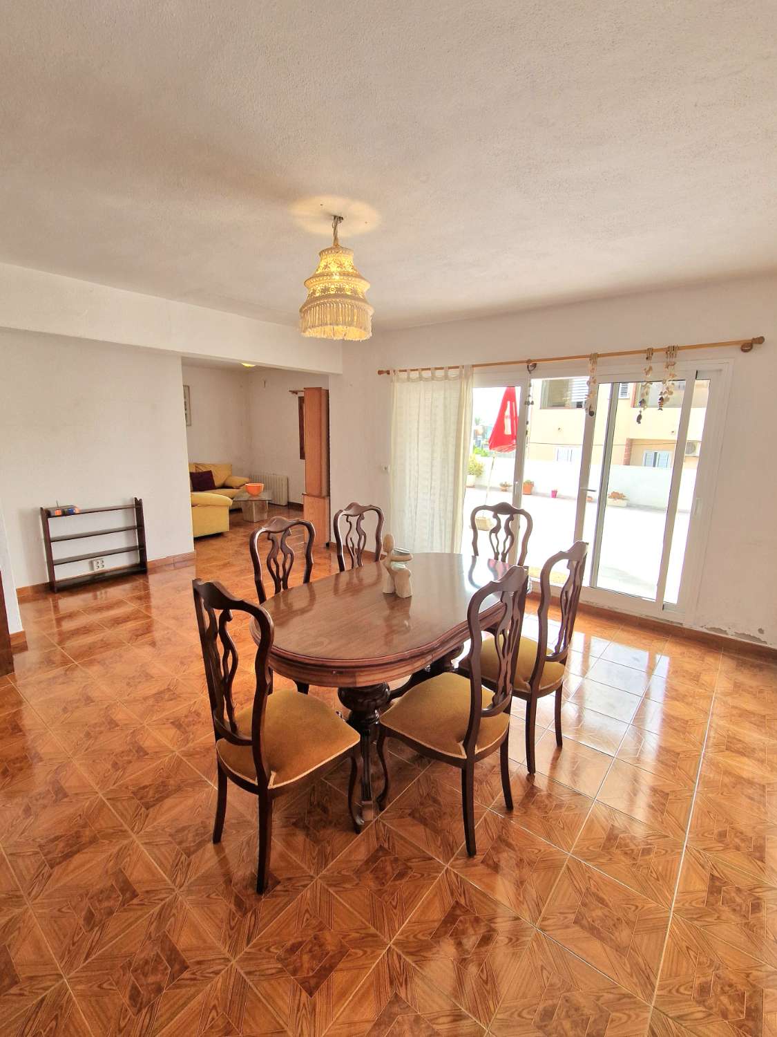 Apartamento luminoso con terraza increíble