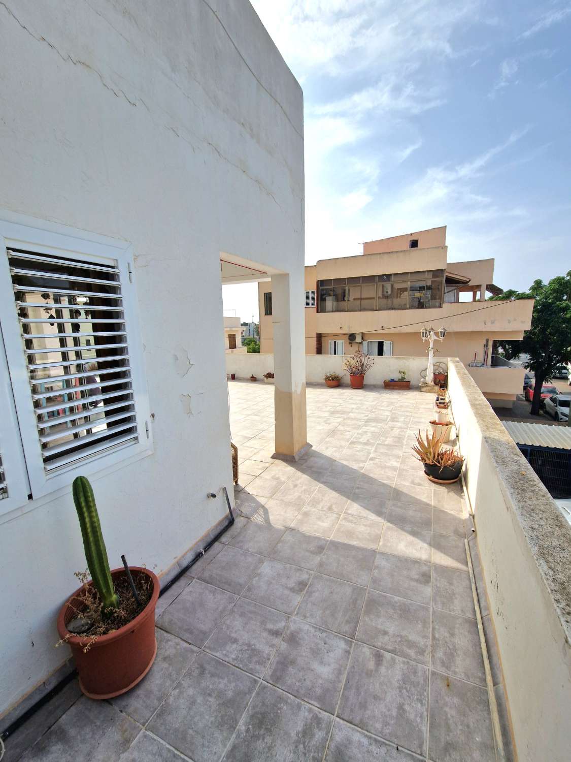 Apartamento luminoso con terraza increíble