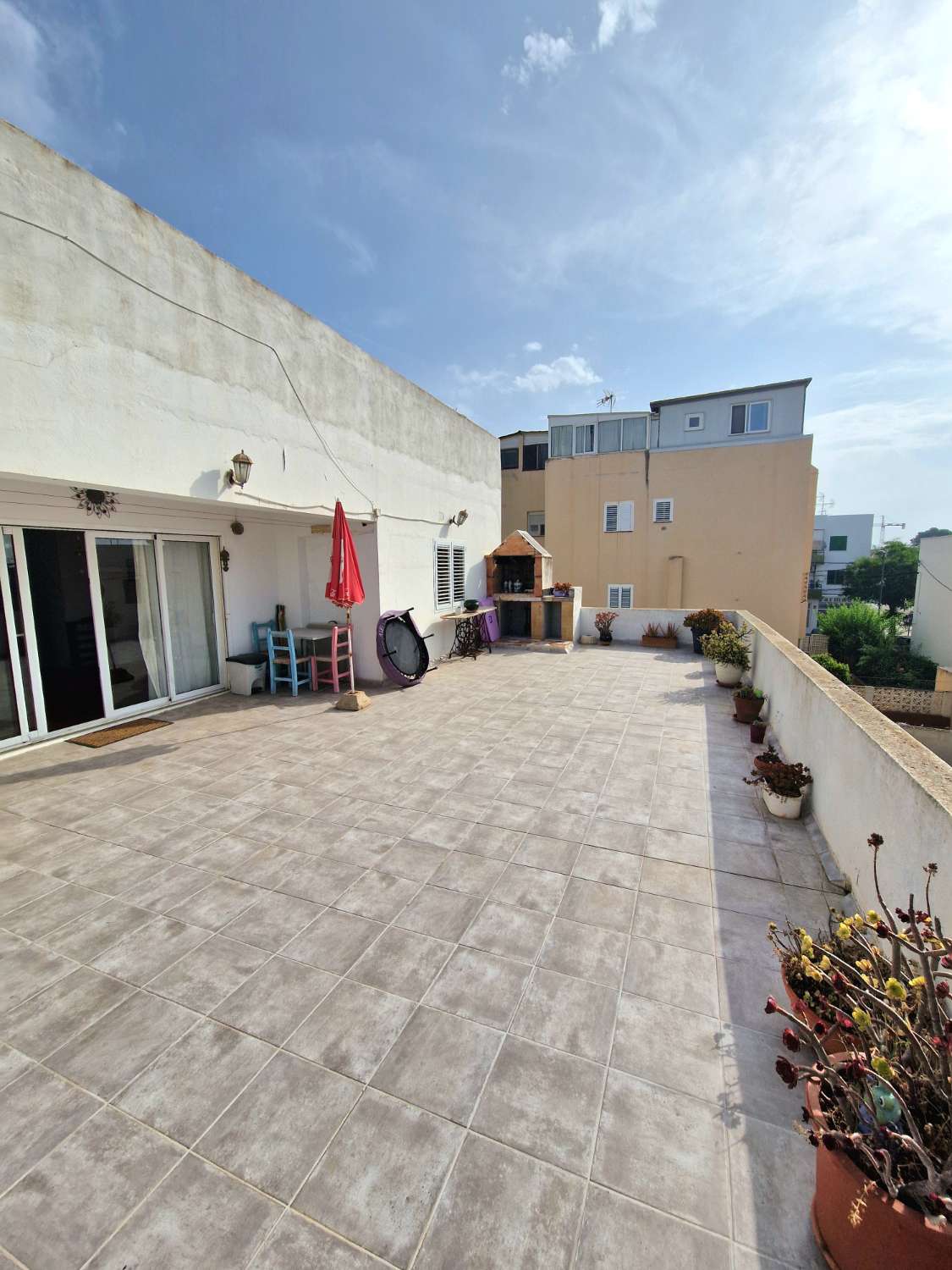 Apartamento luminoso con terraza increíble