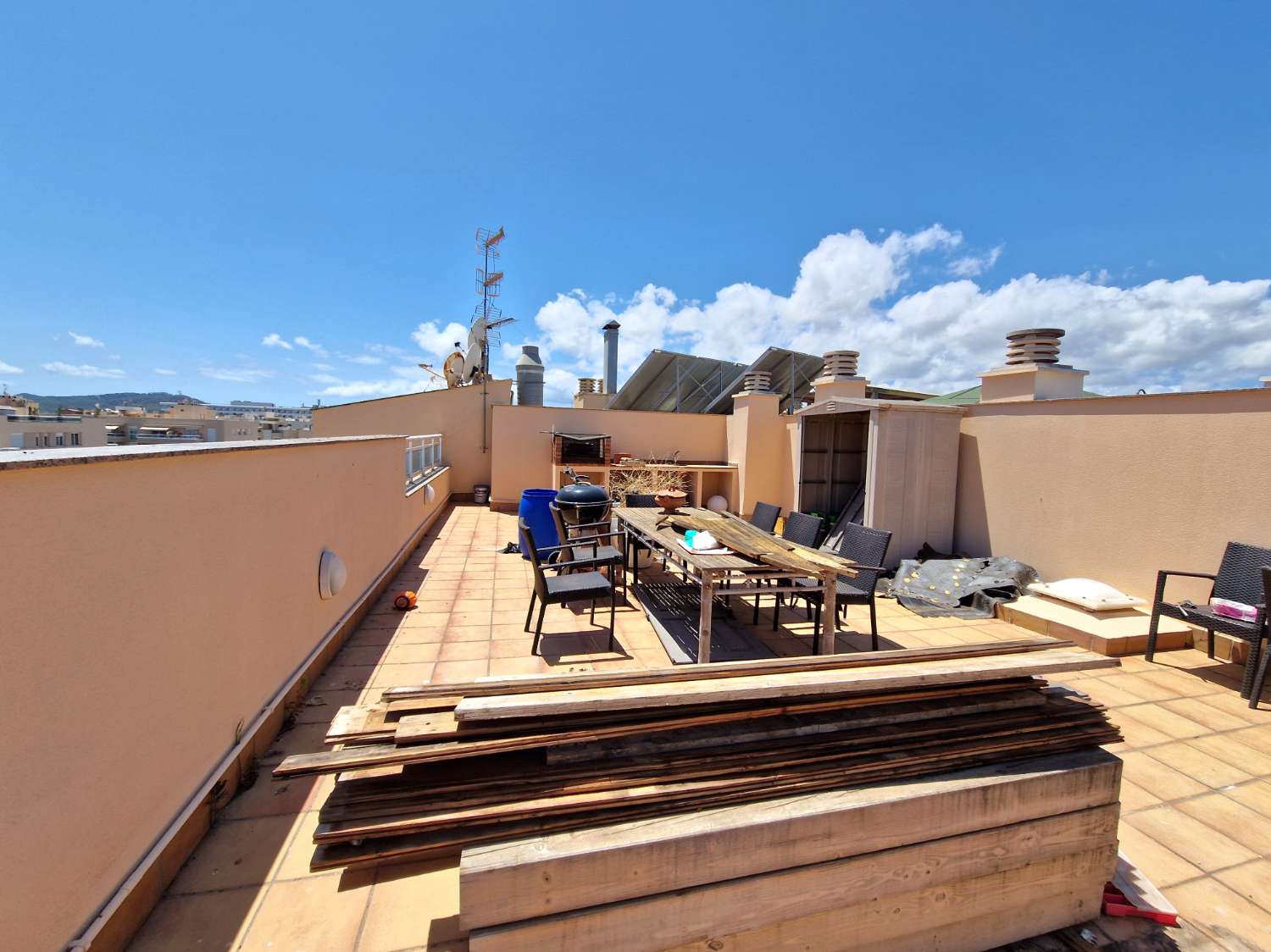 Penthouse mit großer Terrasse und Meerblick