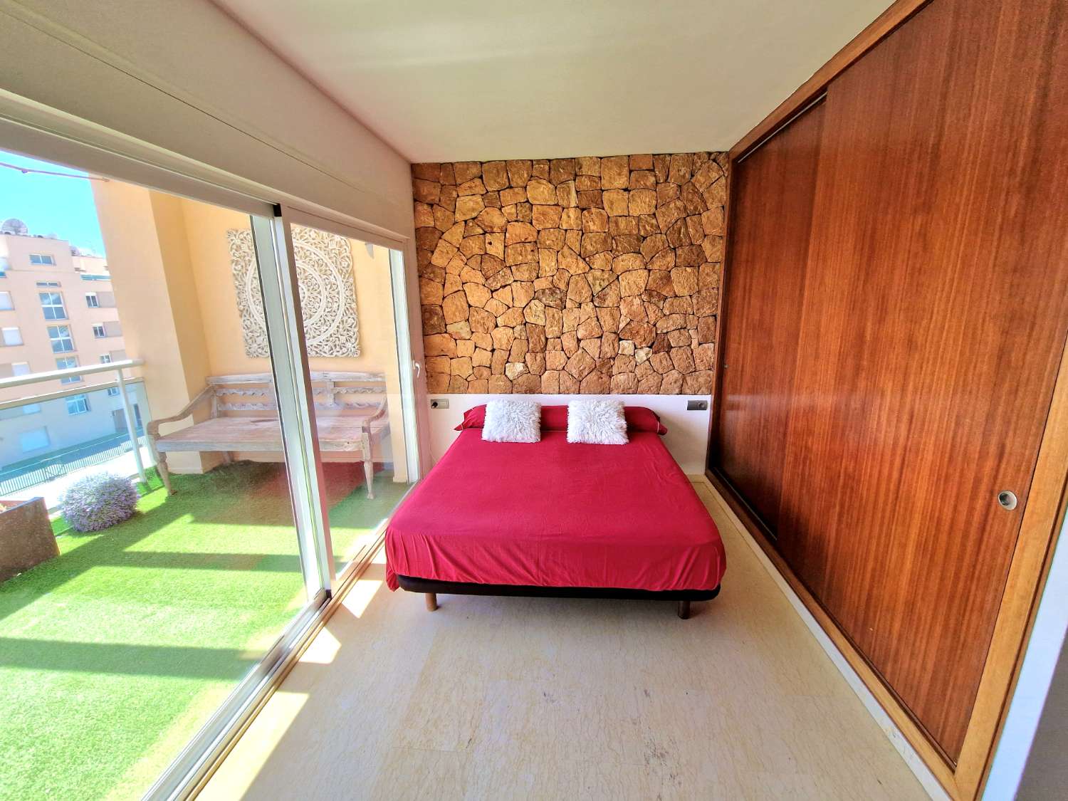 Penthouse mit großer Terrasse und Meerblick