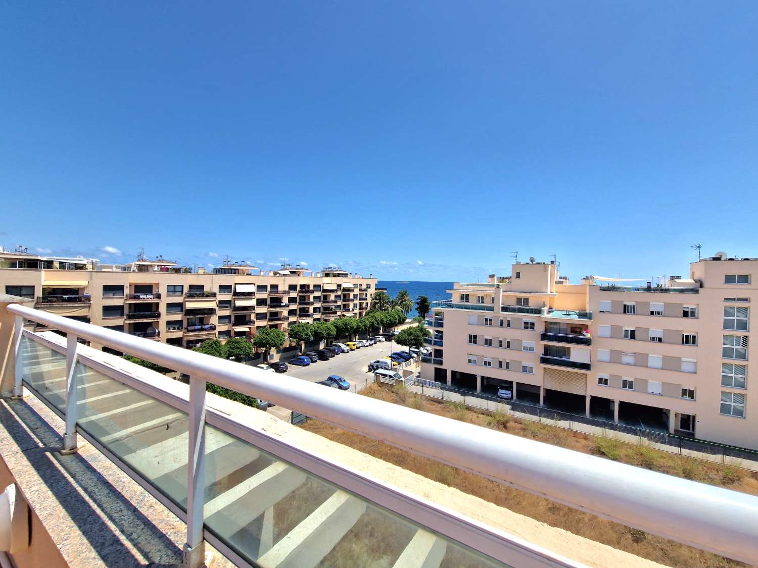 Penthouse mit großer Terrasse und Meerblick