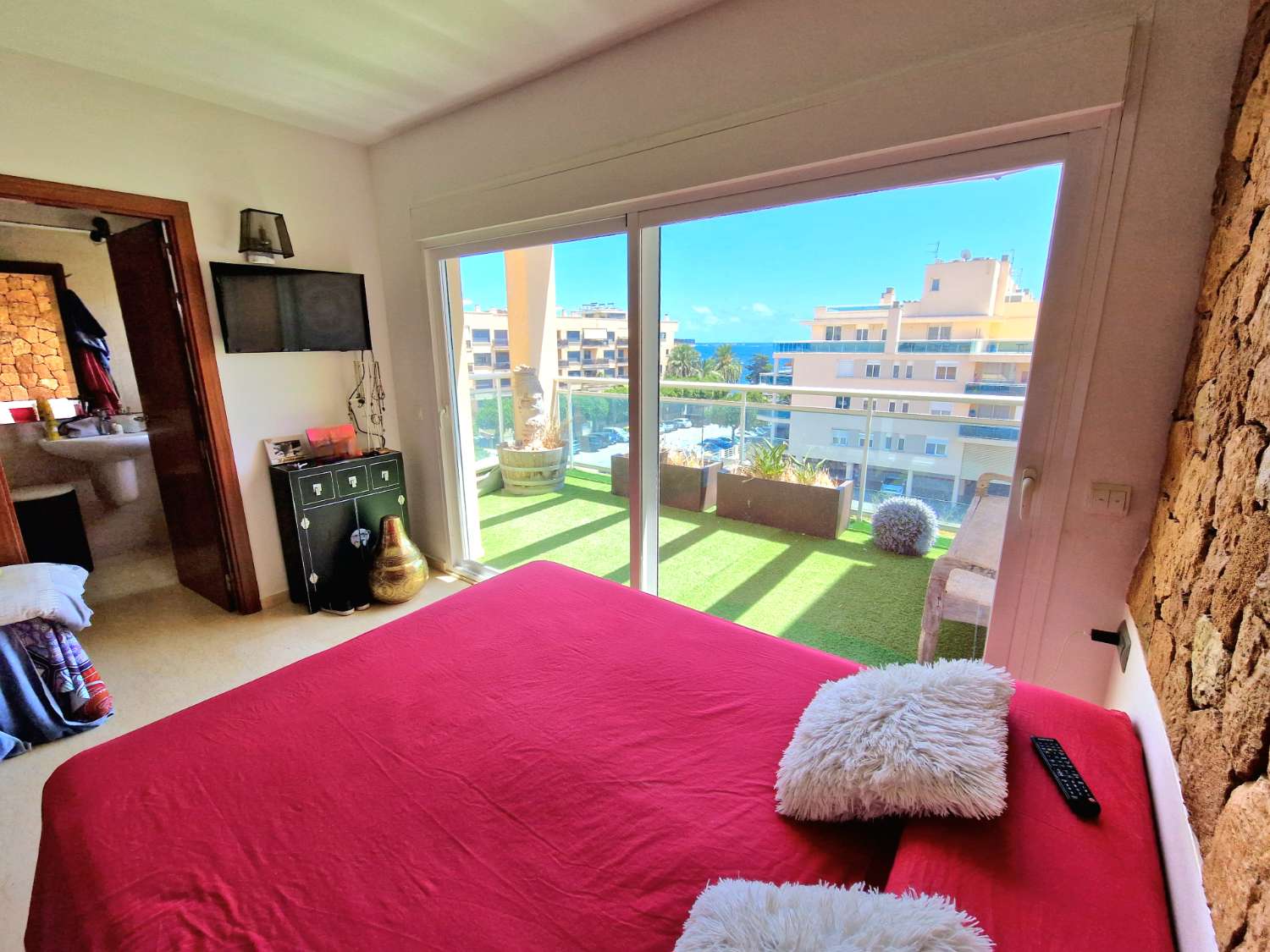 Penthouse mit großer Terrasse und Meerblick
