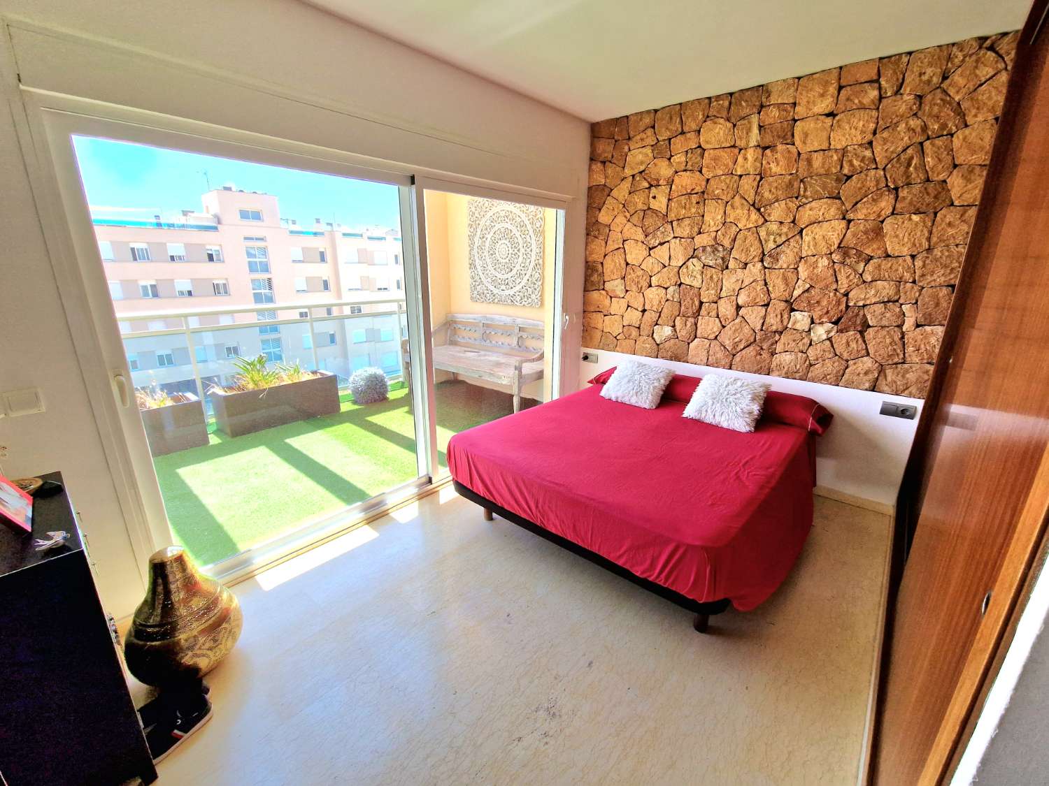 Penthouse mit großer Terrasse und Meerblick
