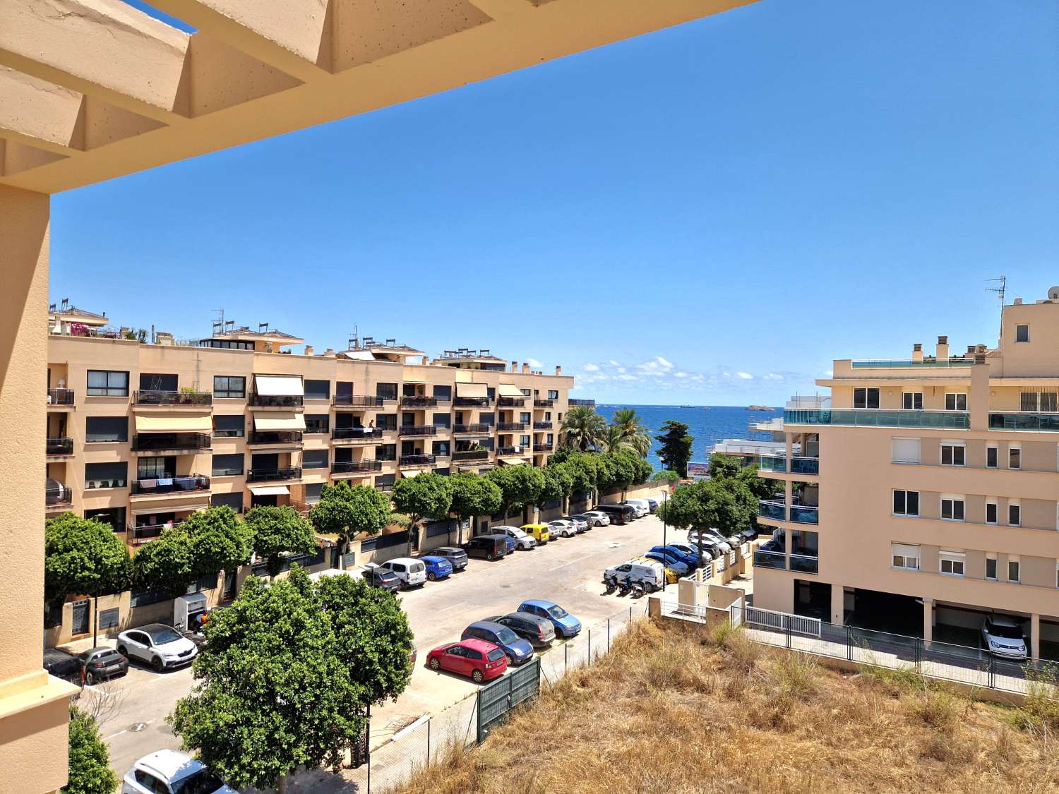 Penthouse mit großer Terrasse und Meerblick