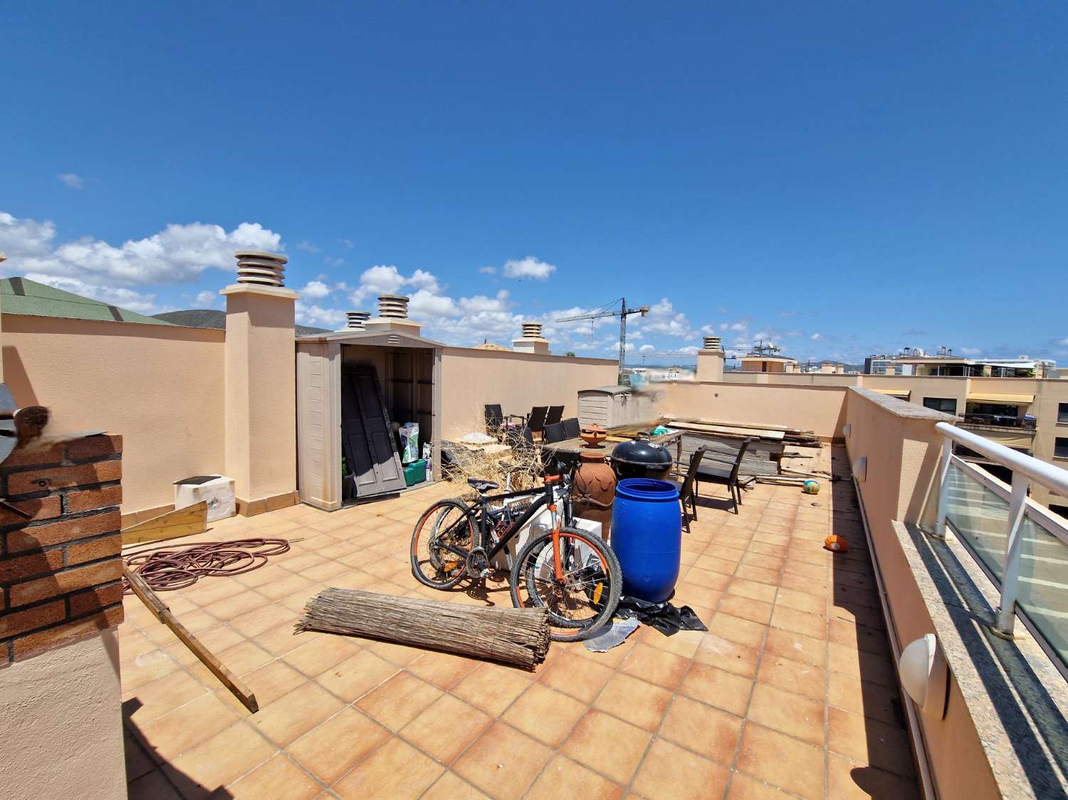 Penthouse mit großer Terrasse und Meerblick