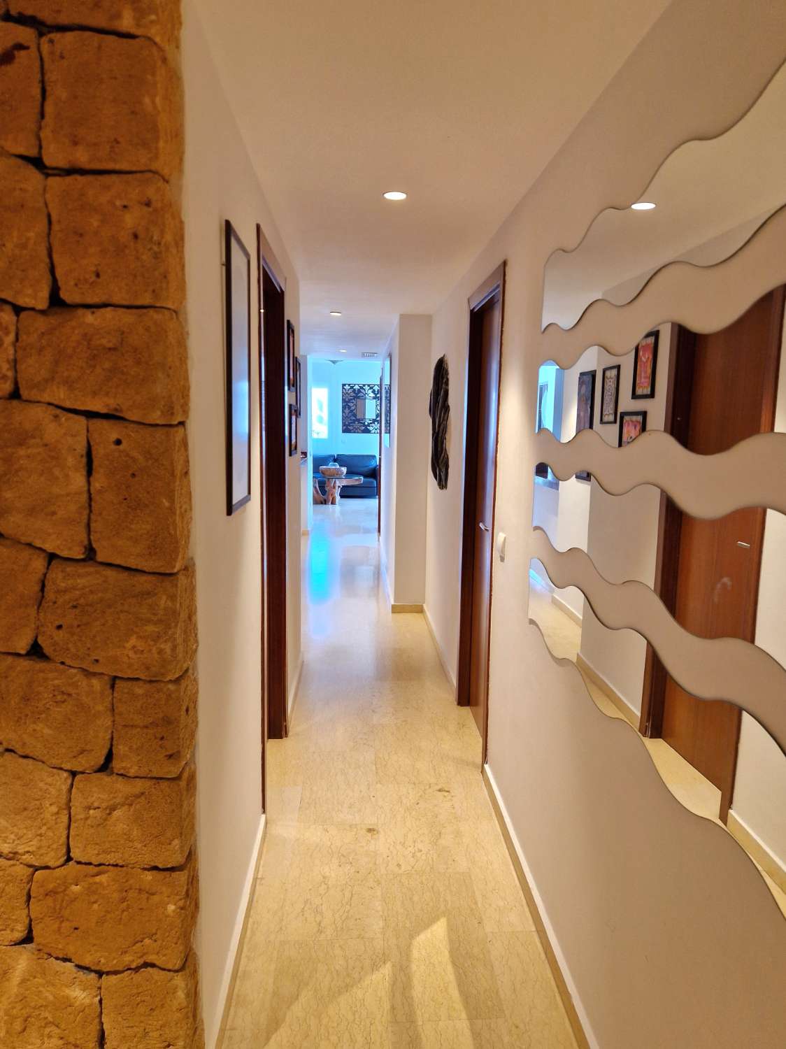 Penthouse mit großer Terrasse und Meerblick