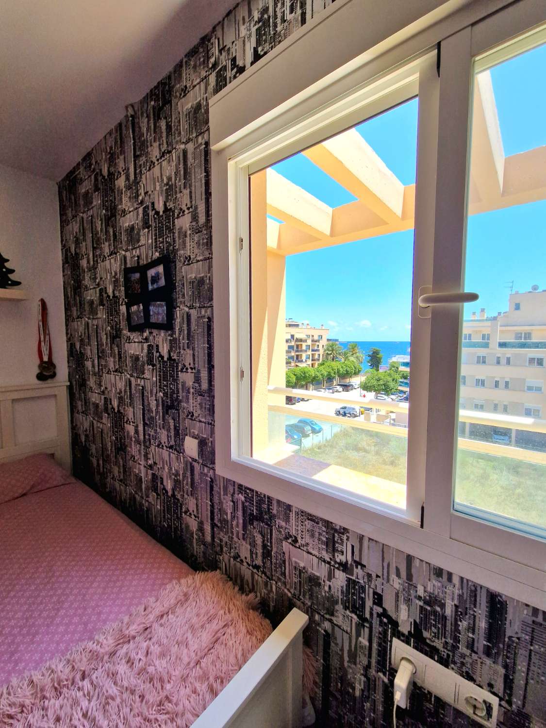 Penthouse mit großer Terrasse und Meerblick
