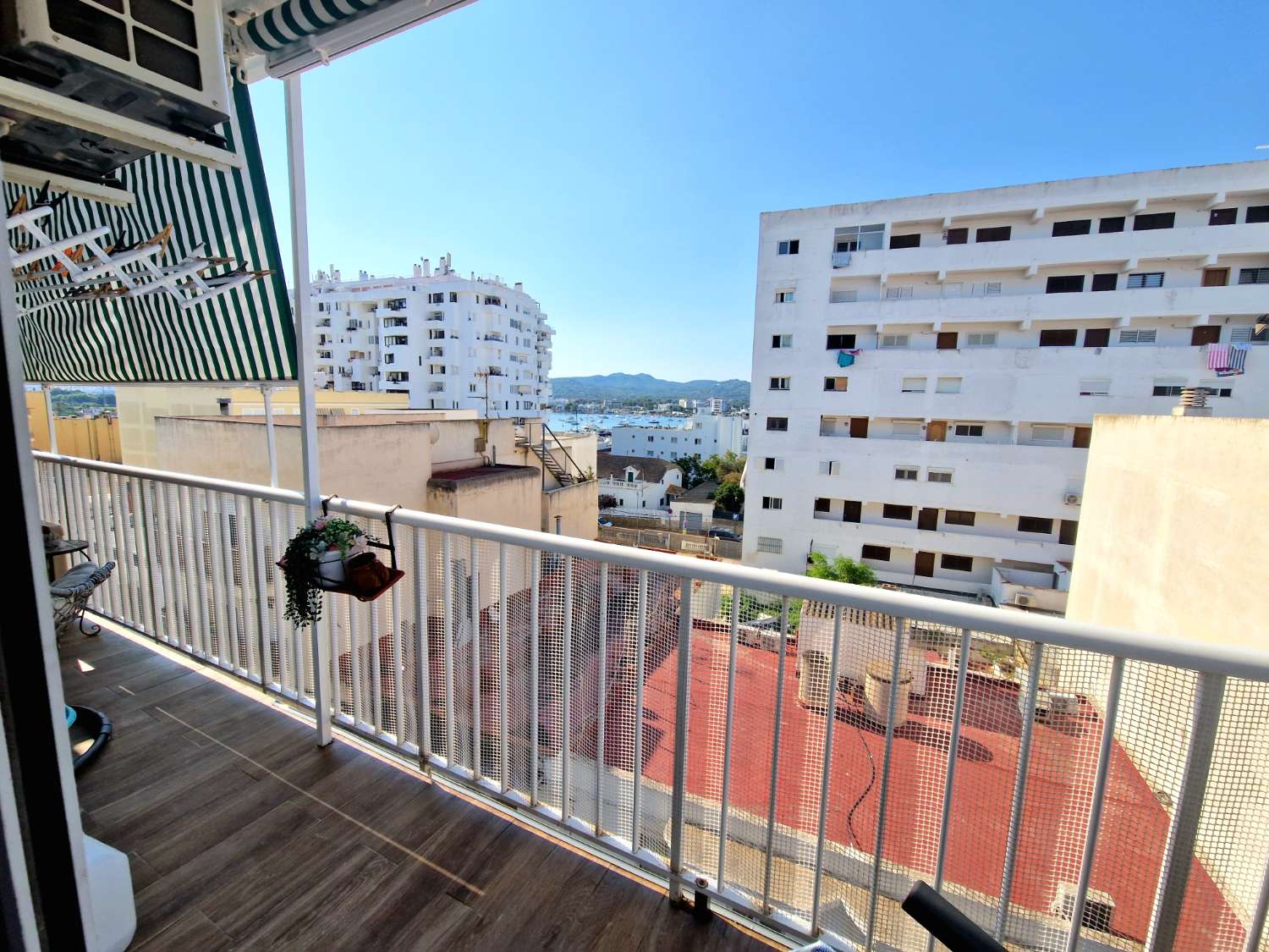 Apartamento con vistas al puerto de Sant Antoni
