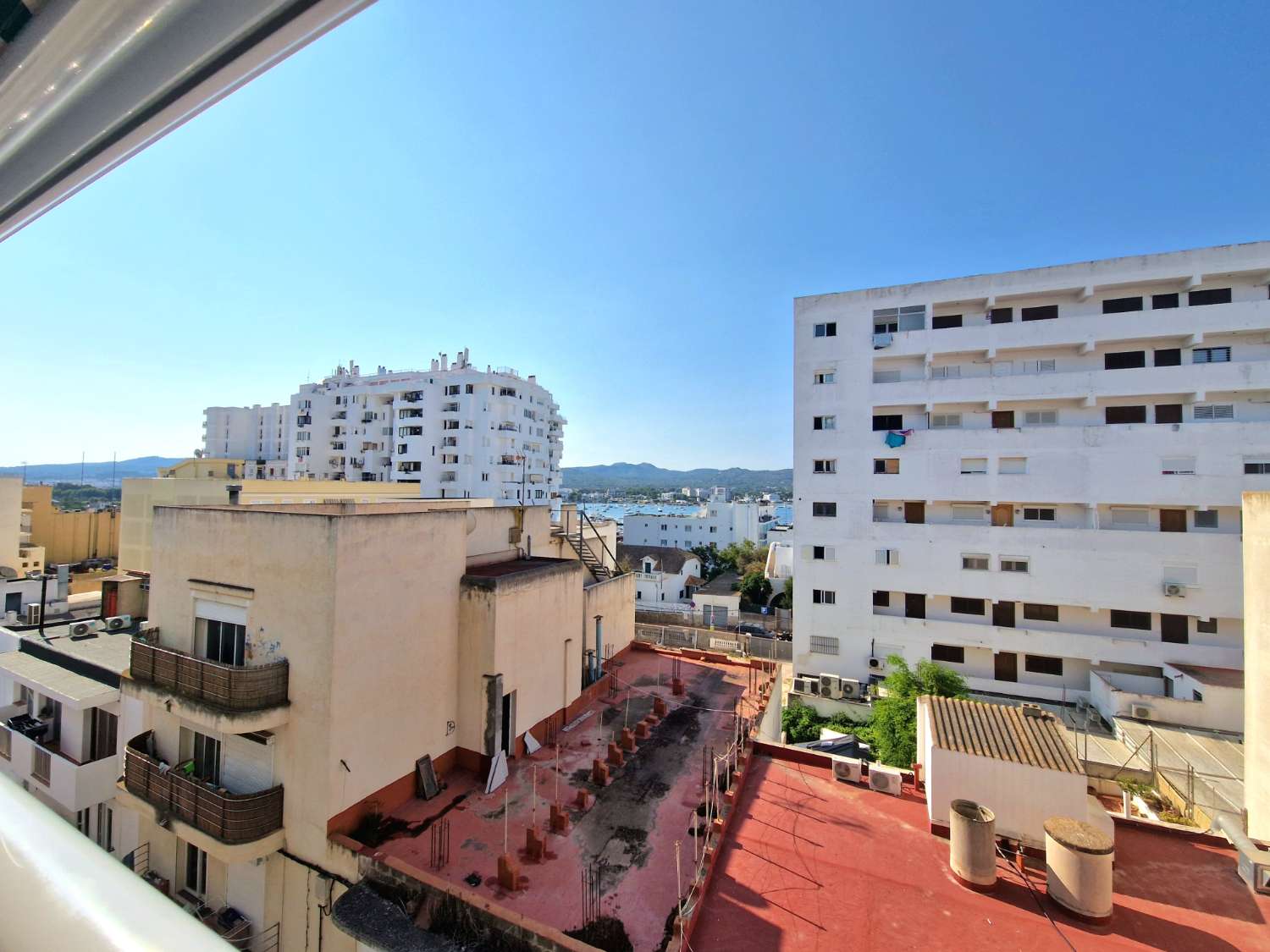 Apartamento con vistas al puerto de Sant Antoni