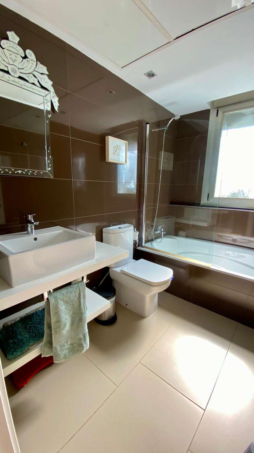 Rez-de-chaussée spectaculaire à Talamanca