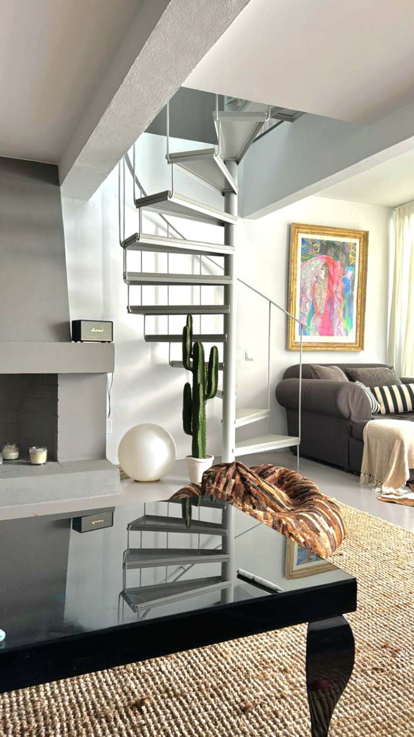 Duplex avec vue sur mer à Roca Llisa