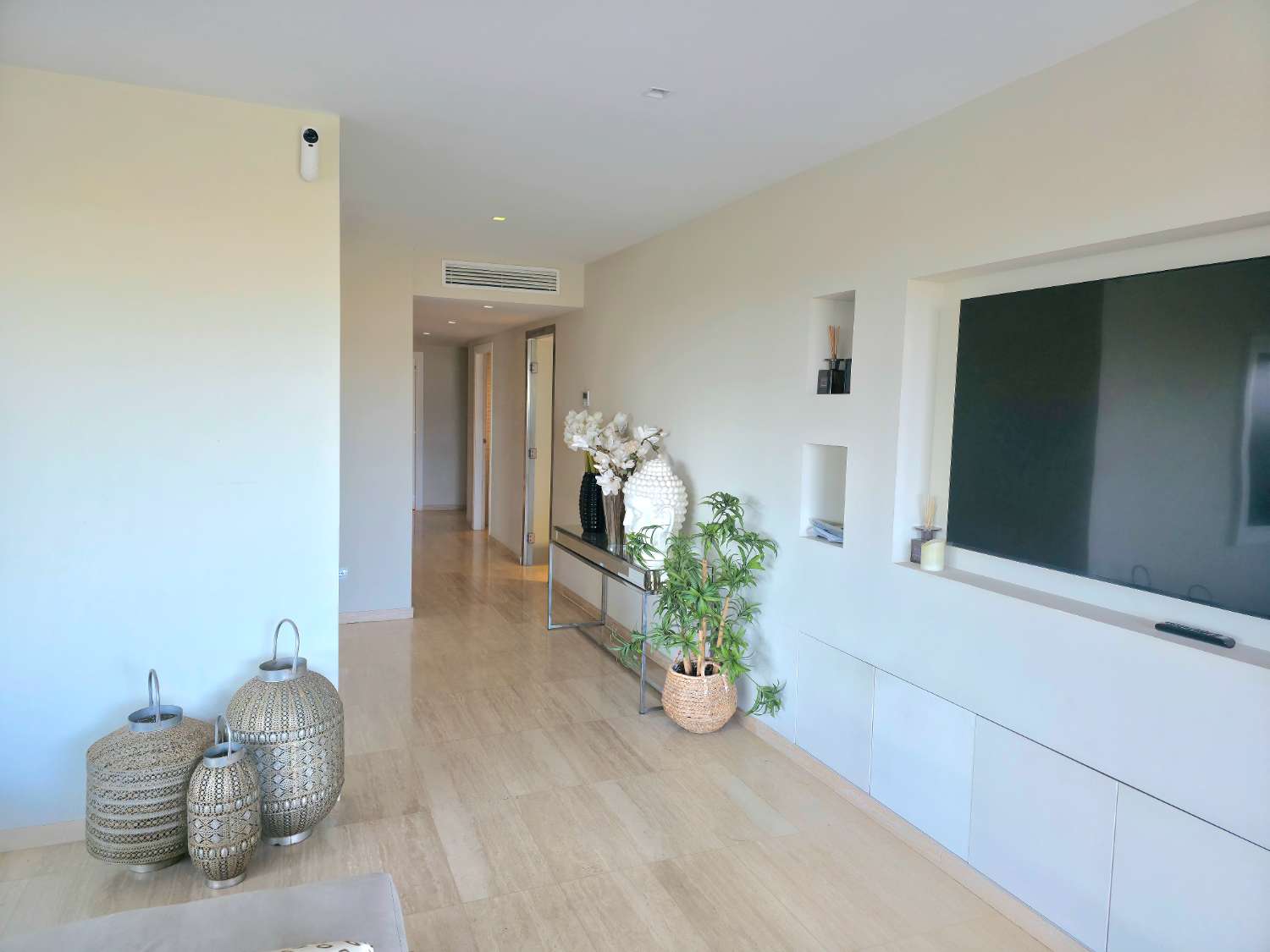 Exclusief appartement met groot terras in Botafoc