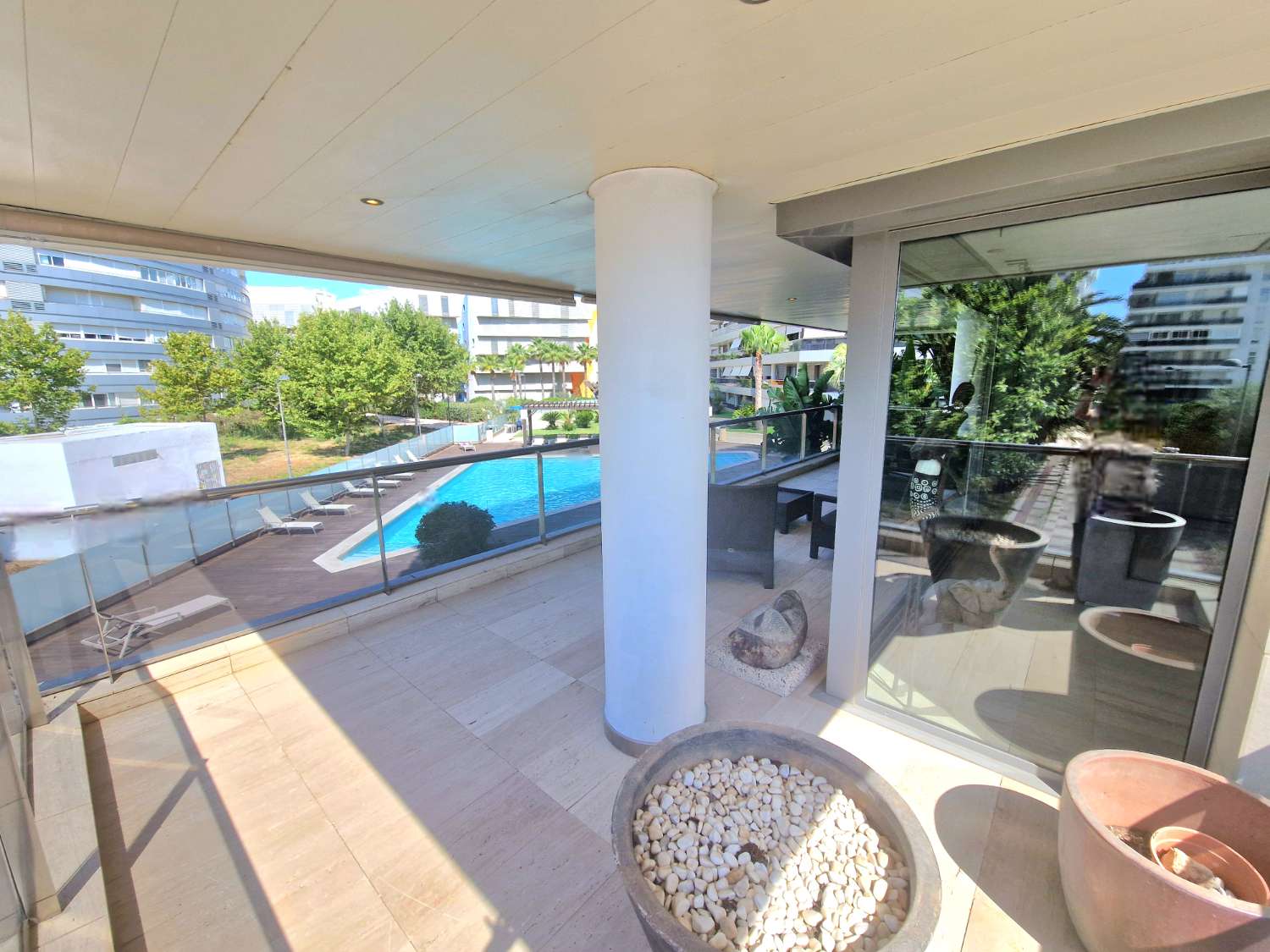 Apartamento de lujo en Marina Botafoc