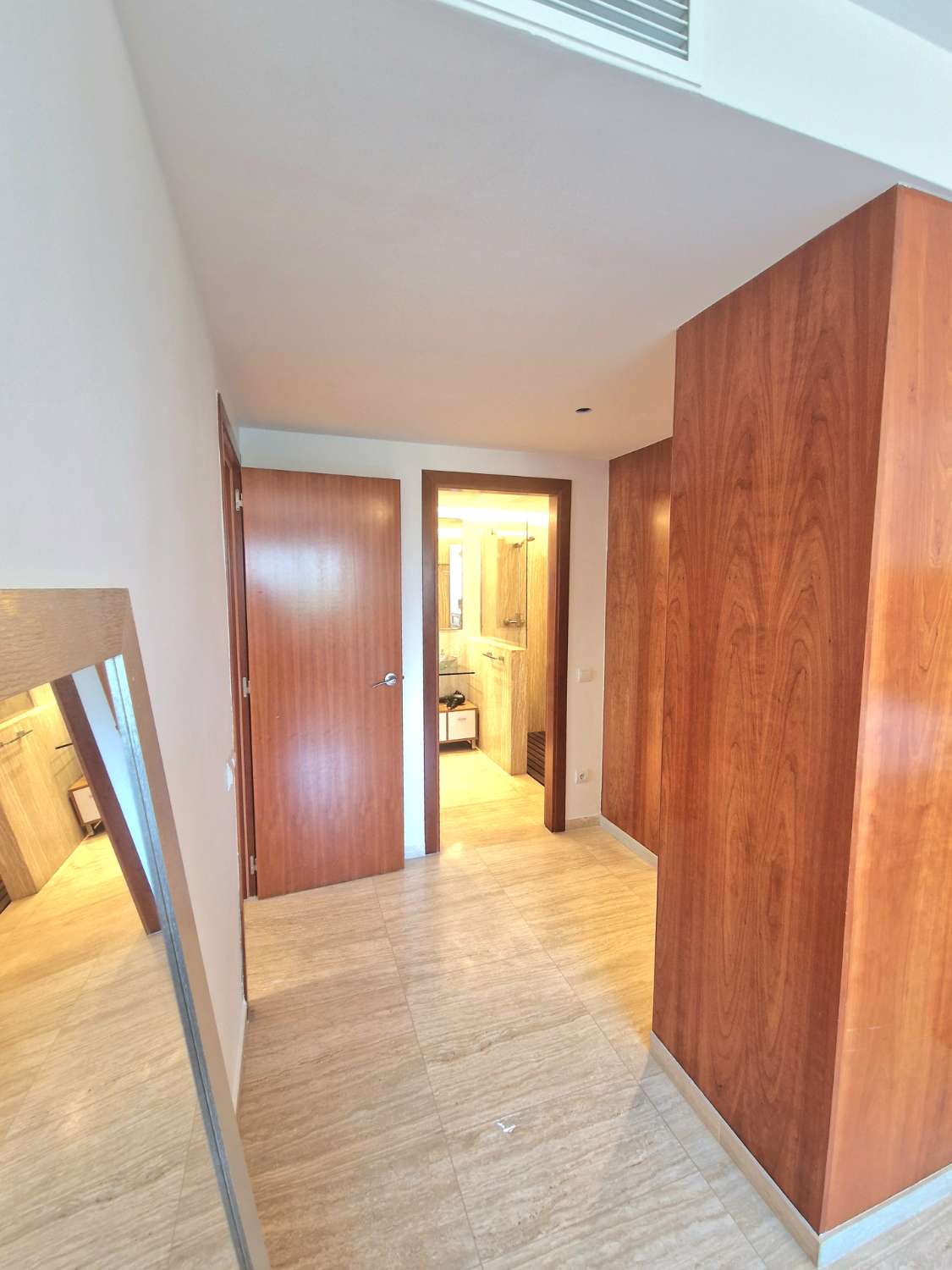 Apartamento de lujo en Marina Botafoc