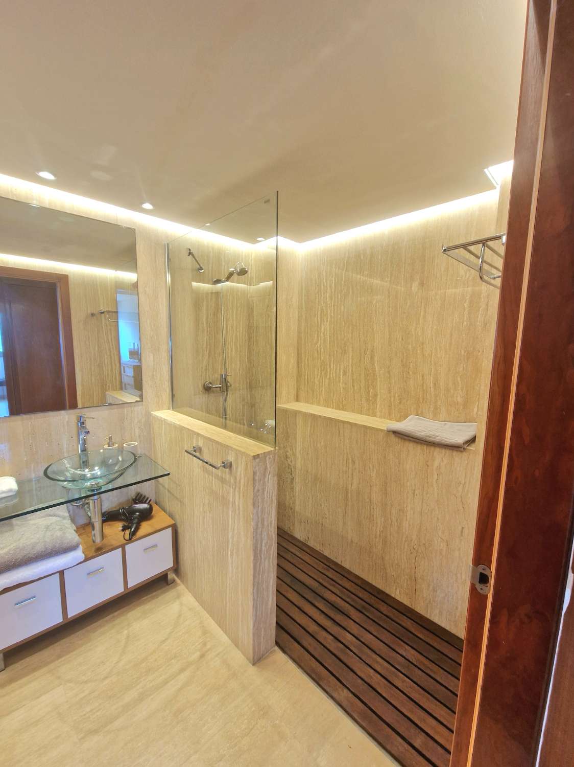 Apartamento de lujo en Marina Botafoc