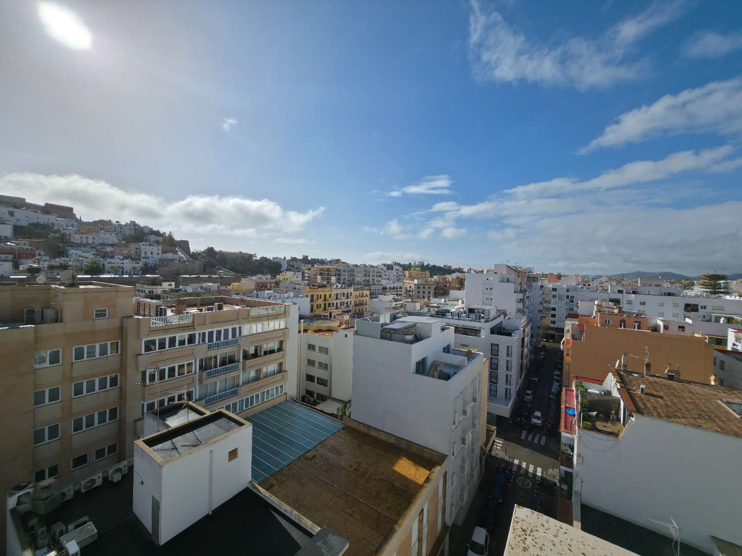 Duplex penthouse with 360º views of the port and Dalt Vila
