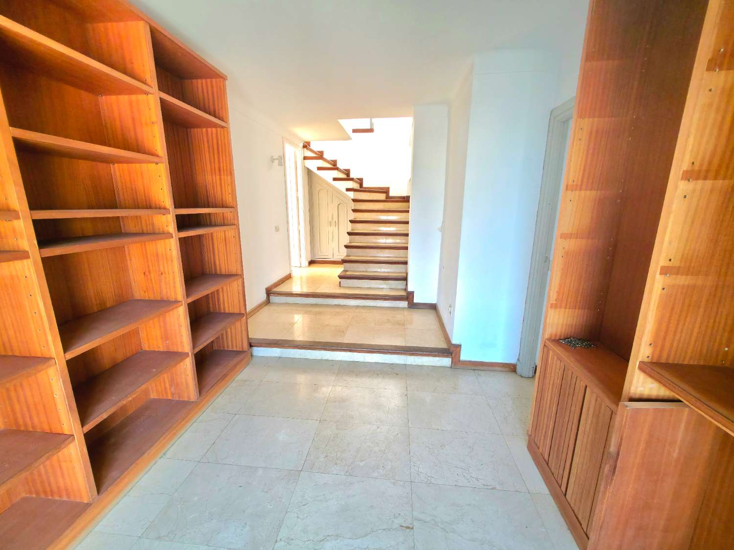 Duplex penthouse with 360º views of the port and Dalt Vila