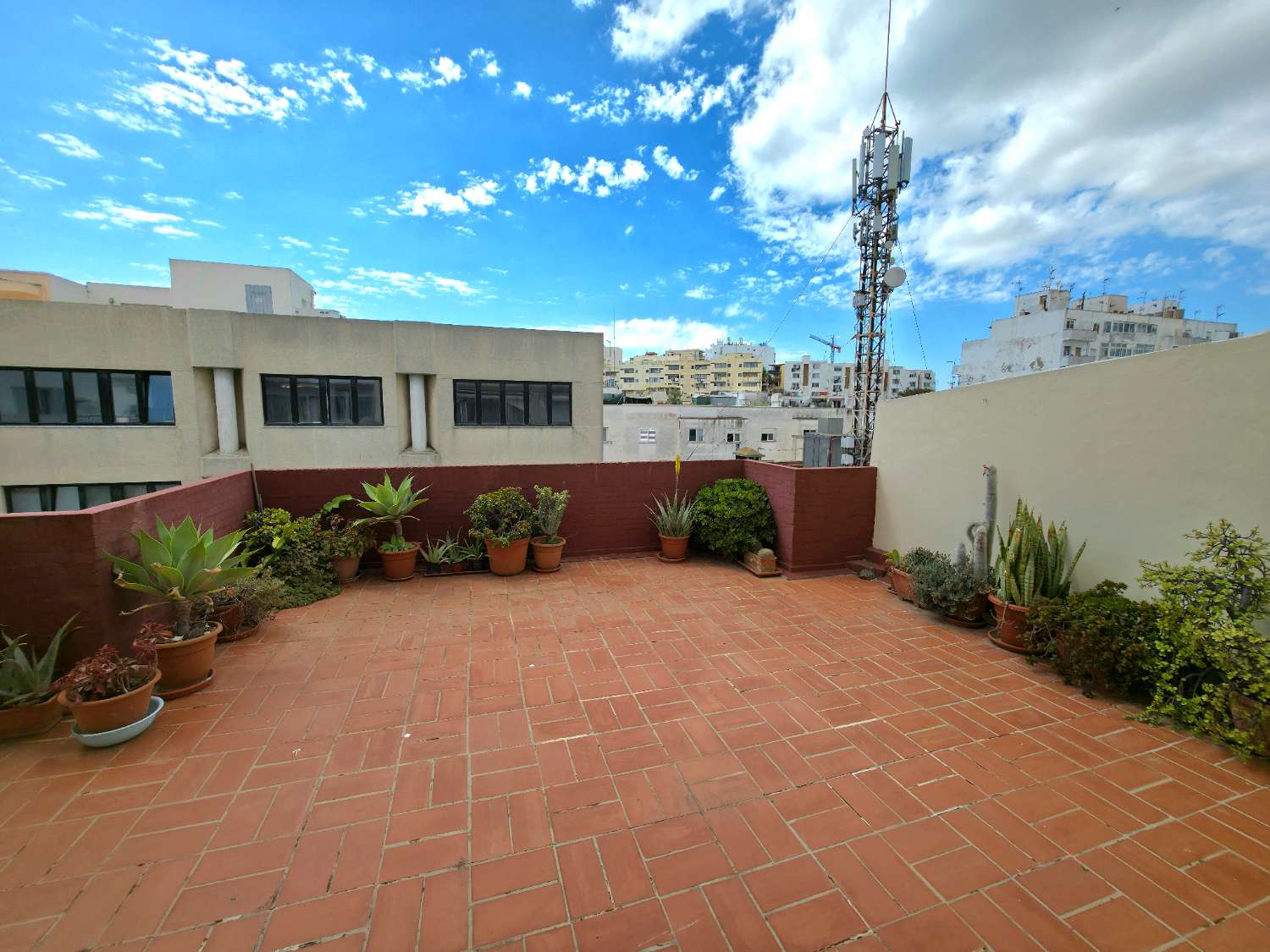 Ático con espectacular terraza