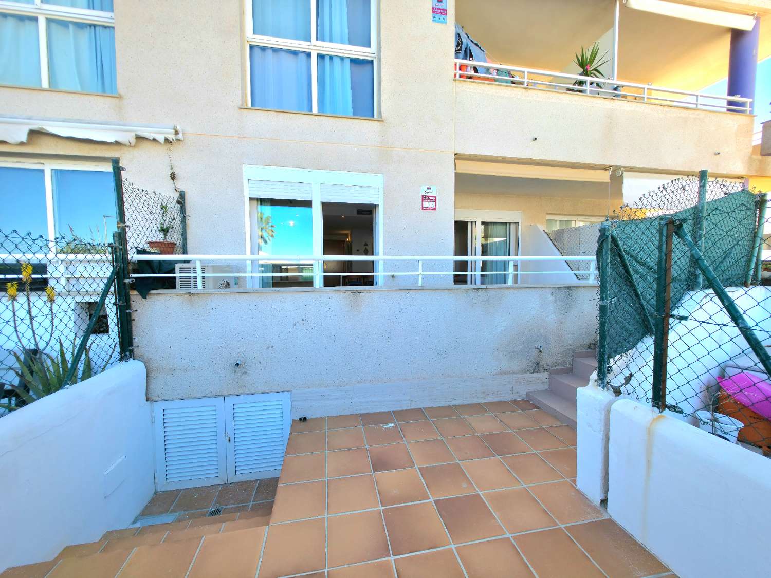 Encantador bajo con gran terraza