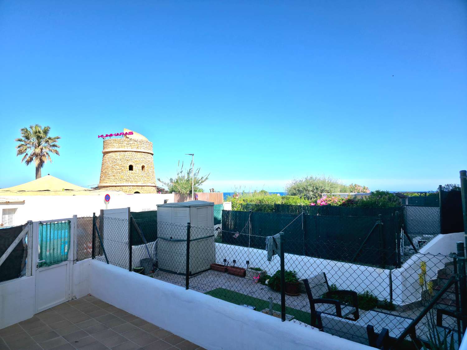 Encantador bajo con gran terraza