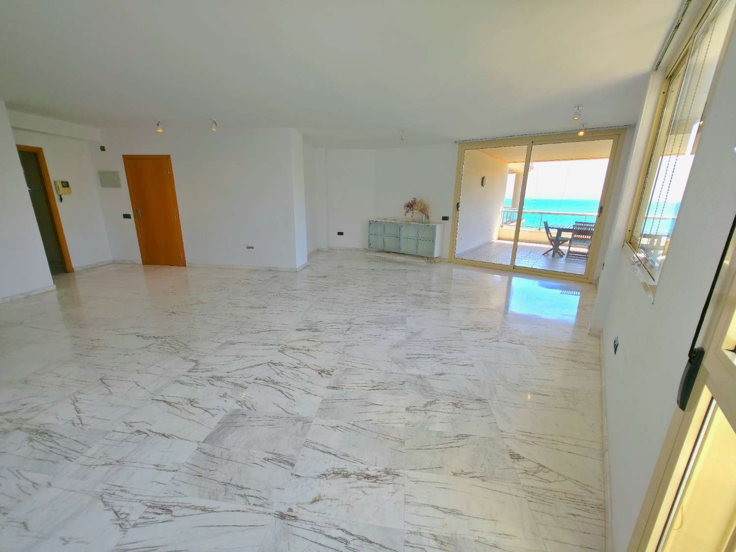 Apartamento en primera línea de mar