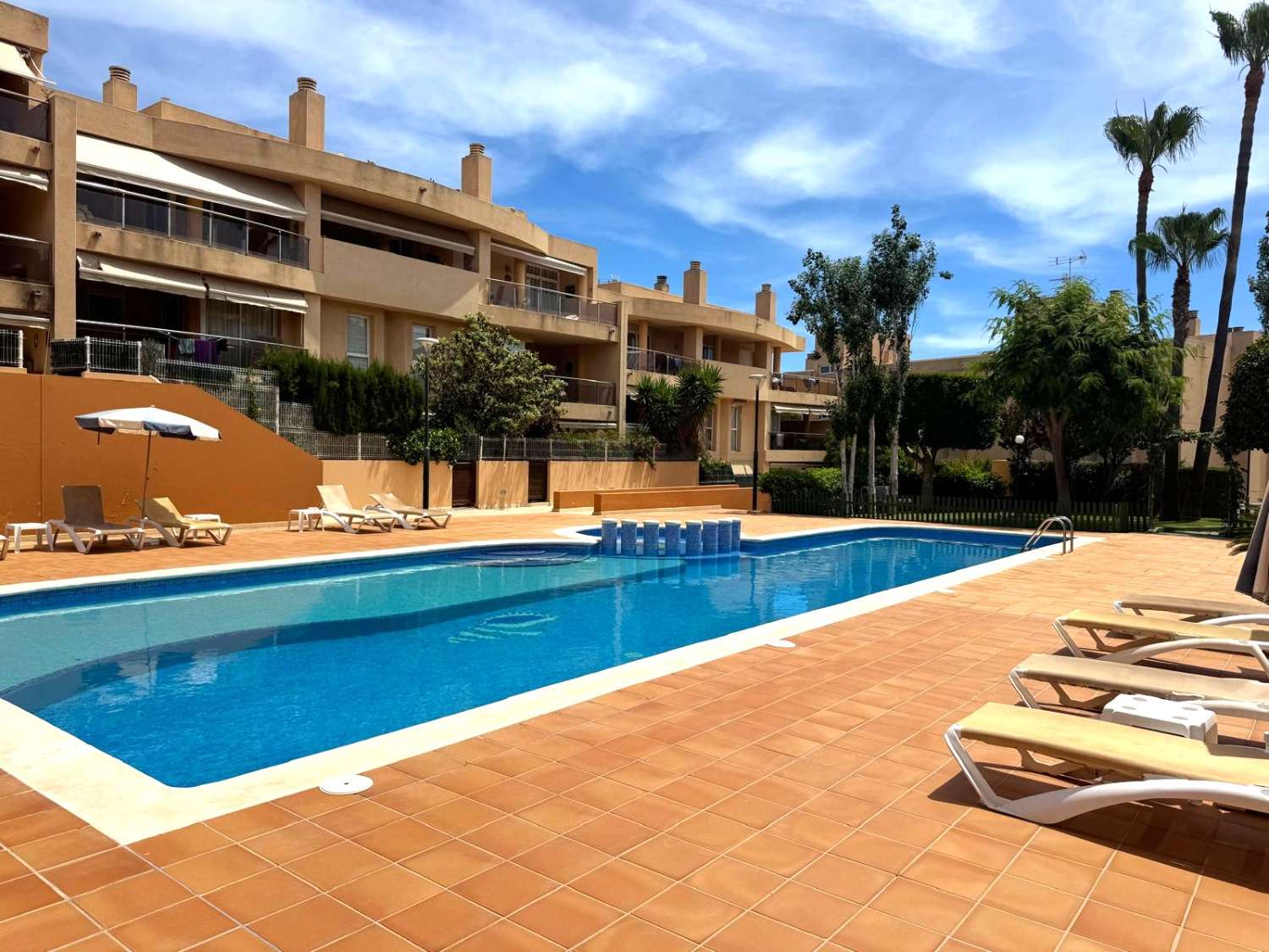 Ground floor apartment with spacious terraces and swimming pool in Can Misses