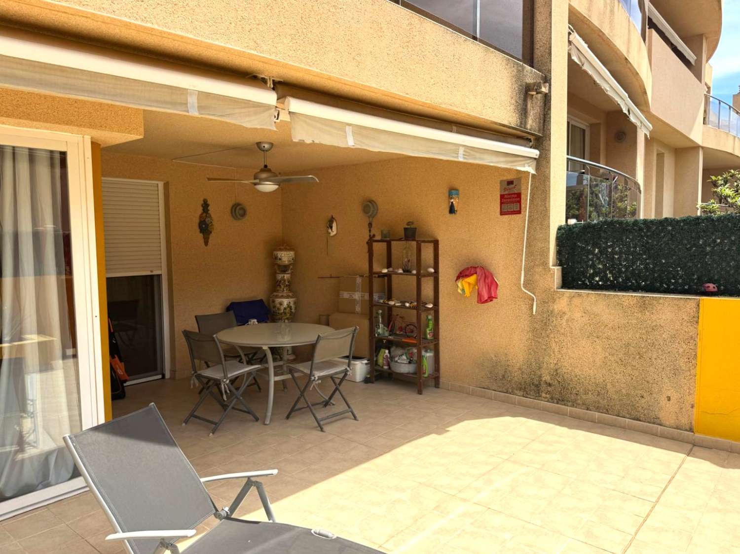 Ground floor apartment with spacious terraces and swimming pool in Can Misses