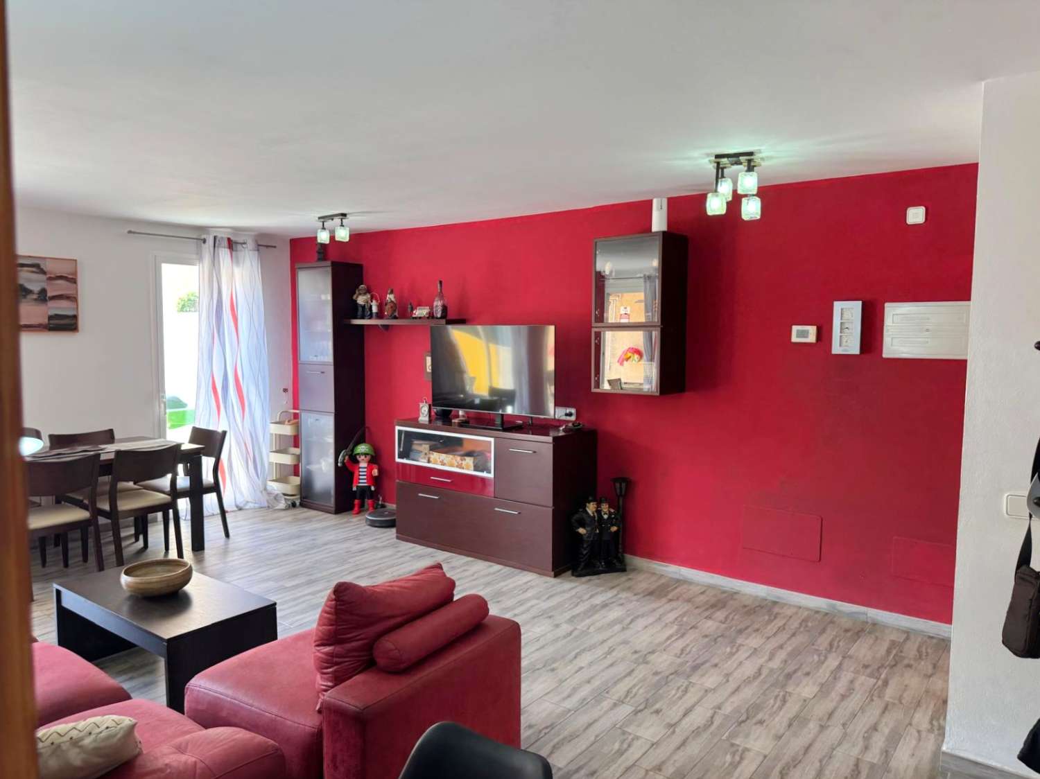Ground floor apartment with spacious terraces and swimming pool in Can Misses