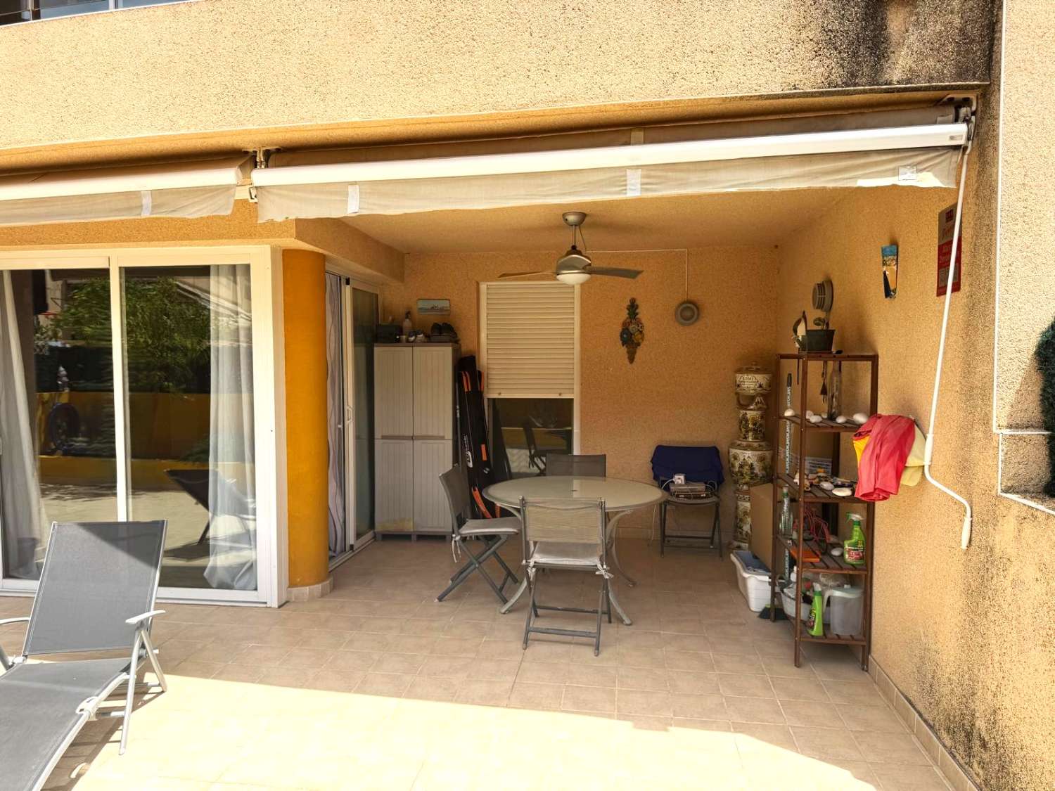 Ground floor apartment with spacious terraces and swimming pool in Can Misses
