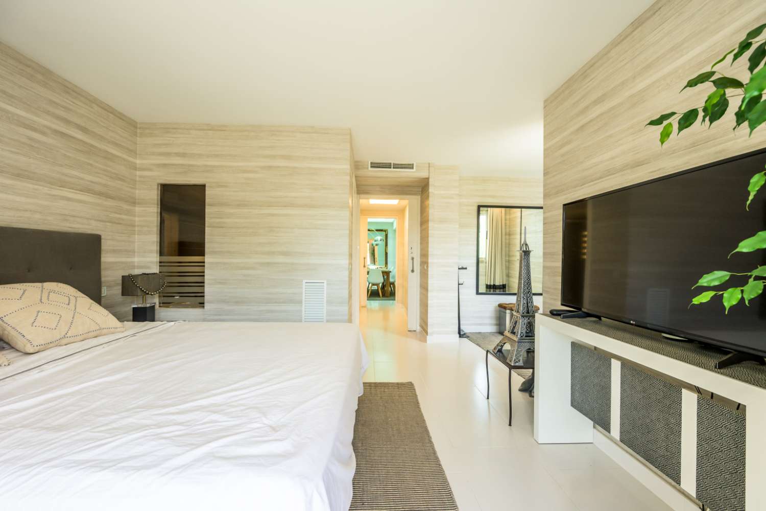 Exclusief duplexappartement met zwembad en dakterras in Illa Plana.