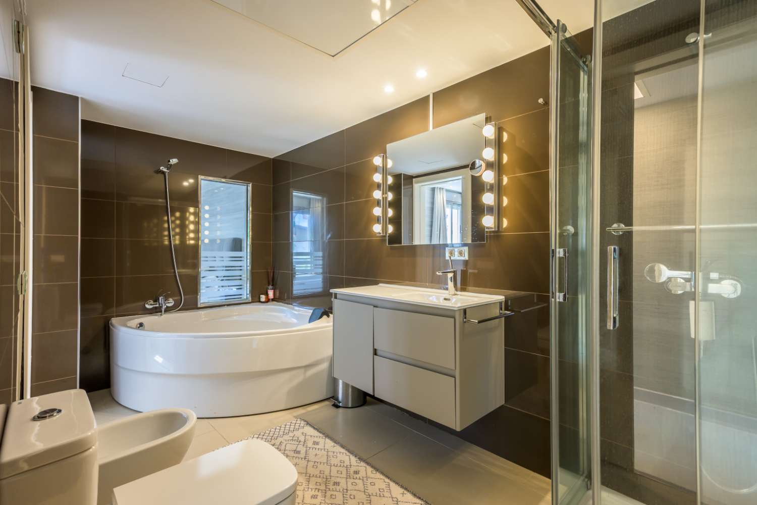Exclusief duplexappartement met zwembad en dakterras in Illa Plana.