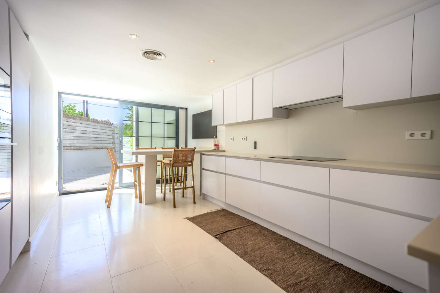 Exclusief duplexappartement met zwembad en dakterras in Illa Plana.