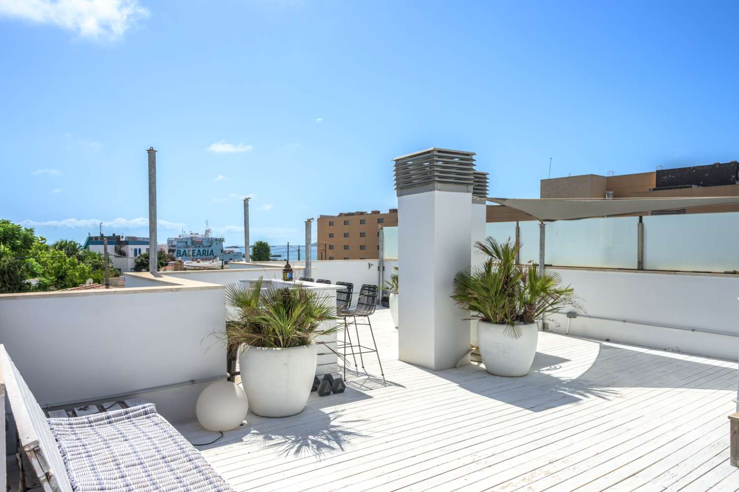 Exclusief duplexappartement met zwembad en dakterras in Illa Plana.