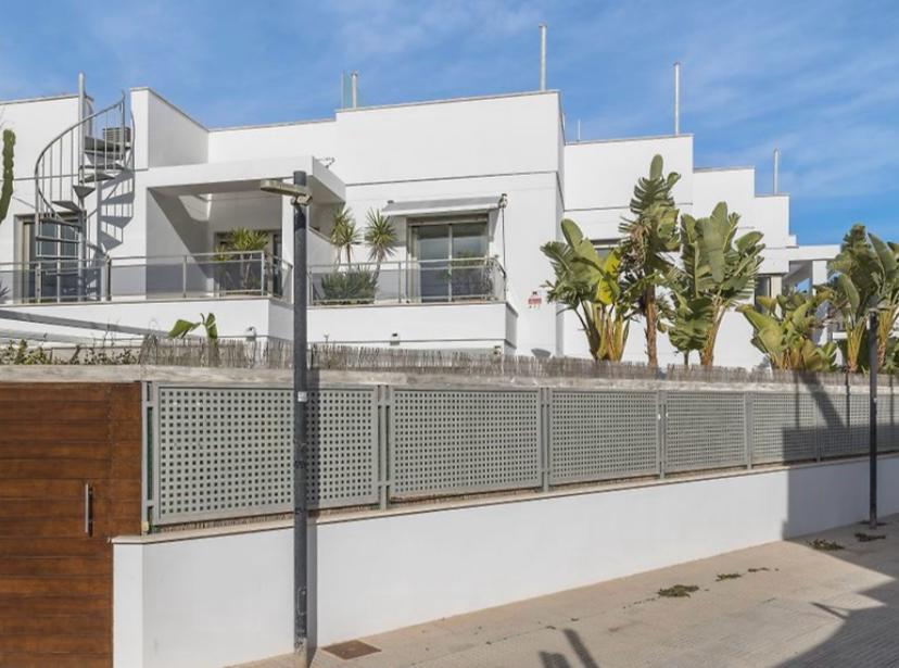 Exclusivo dúplex con piscina y rooftop en Illa Plana