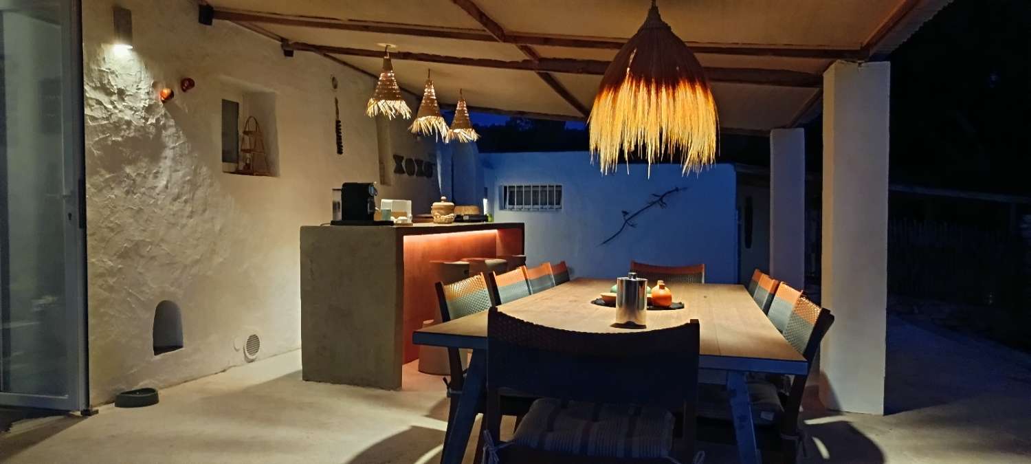 Ferme rustique à l'âme ibicenca à Benimoussa