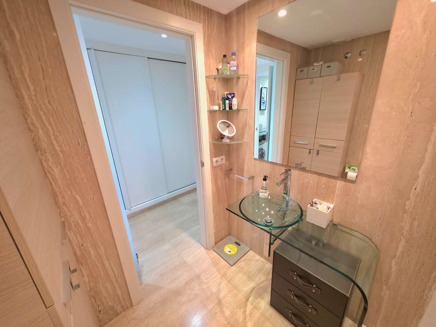 Apartamento espacioso en Botafoc