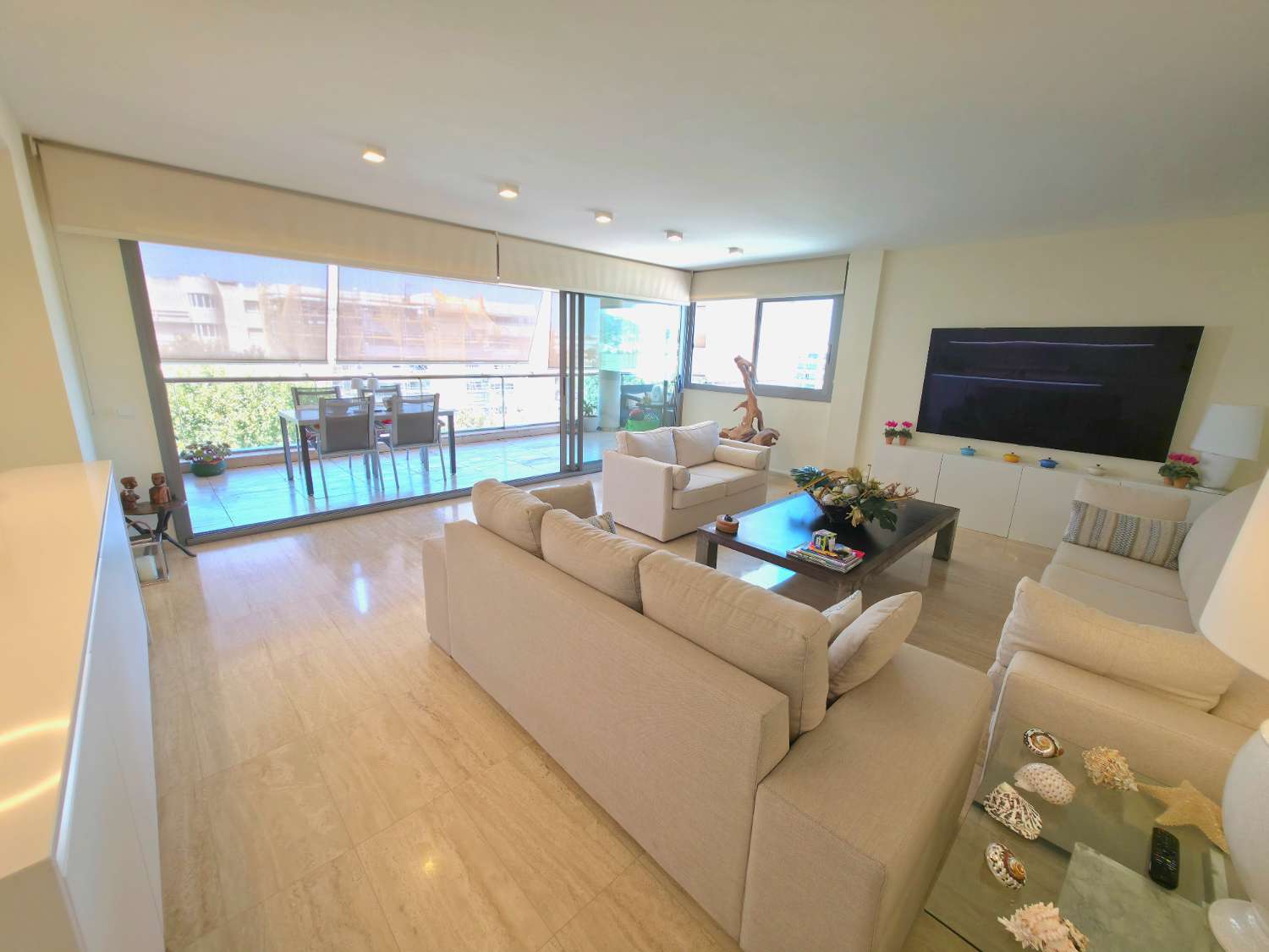 Apartamento espacioso en Botafoc